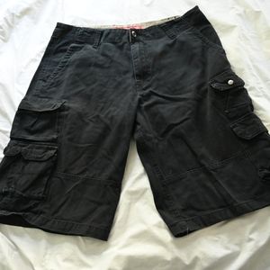 Plugg Co Black Cargo Shorts 34